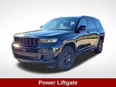 Used 2024 Jeep Grand Cherokee L Laredo image 4