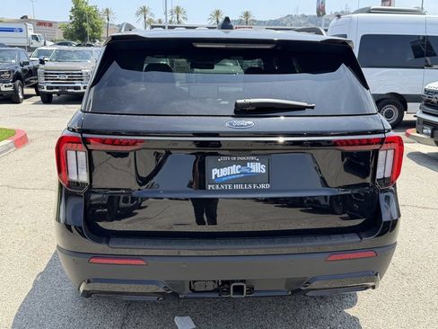 New 2026 Ford Explorer ST-Line w/ ST-Line Street Pack RWD image 5