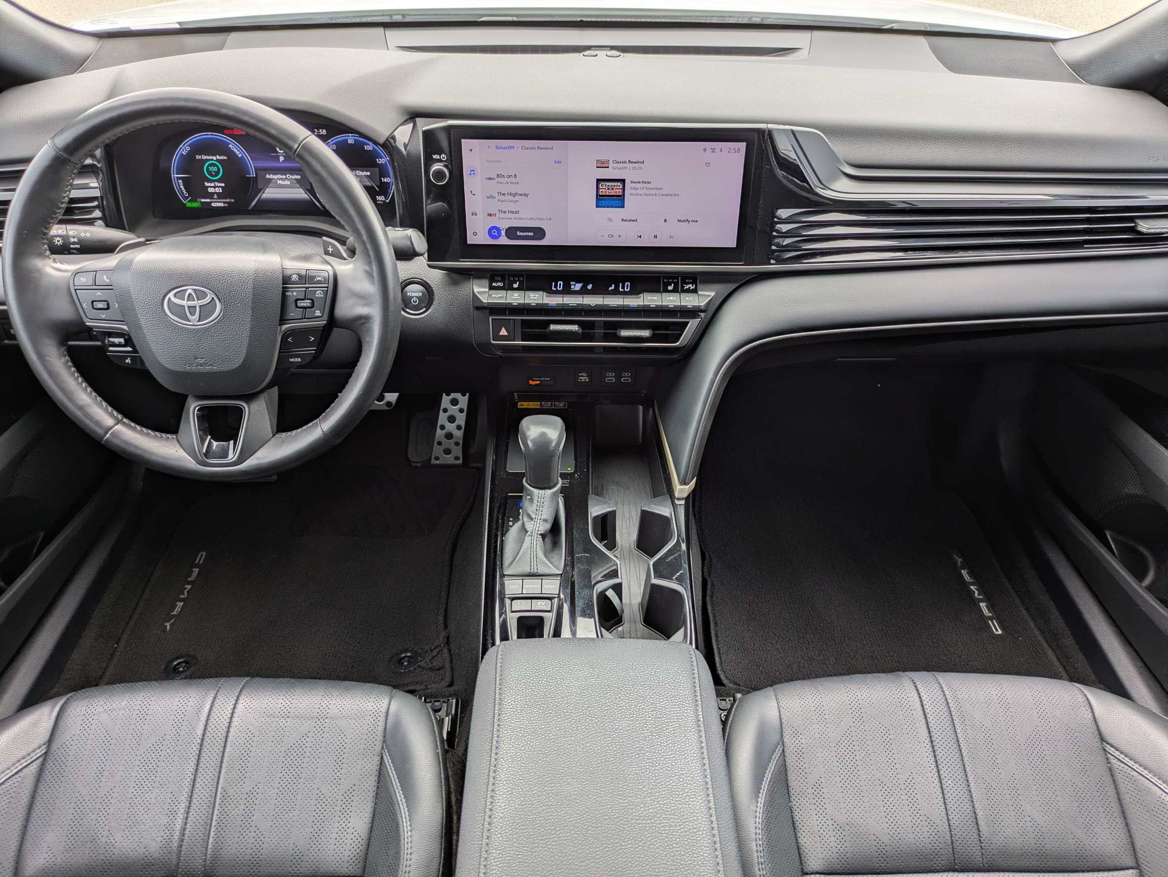 Used 2025 Toyota Camry XSE FWD image 14