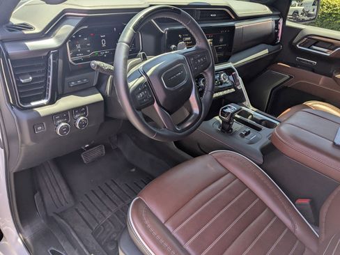 Used 2024 GMC Sierra 1500 Denali Ultimate AWD/4WD image 18