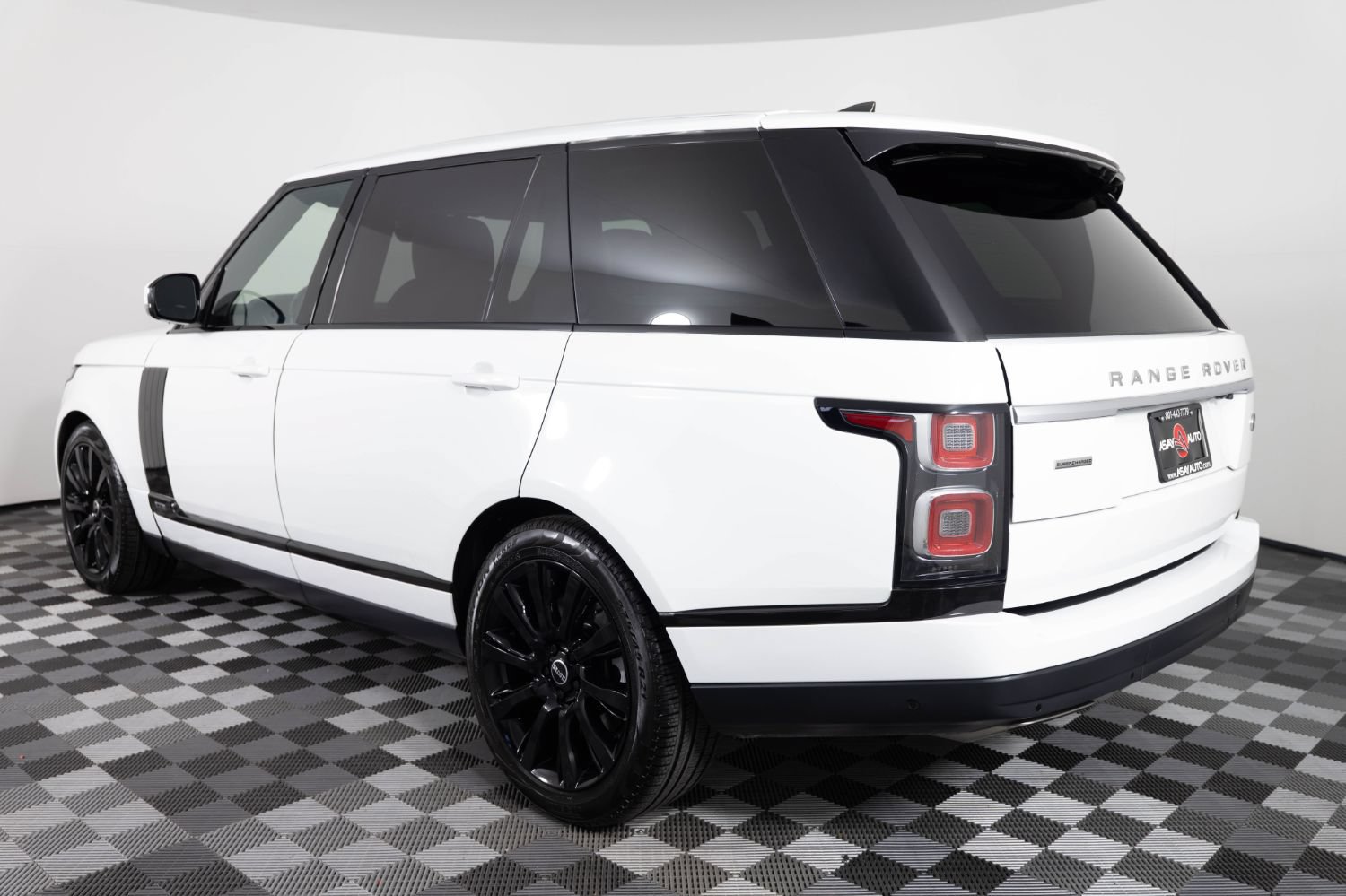 Used 2019 Land Rover Range Rover Long Wheelbase Supercharged AWD/4WD image 5
