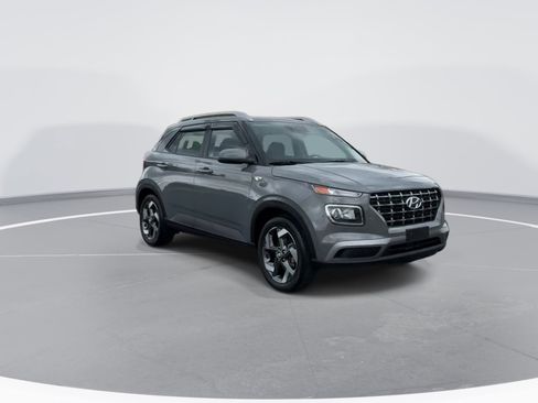 Used 2021 Hyundai Venue SEL image 9