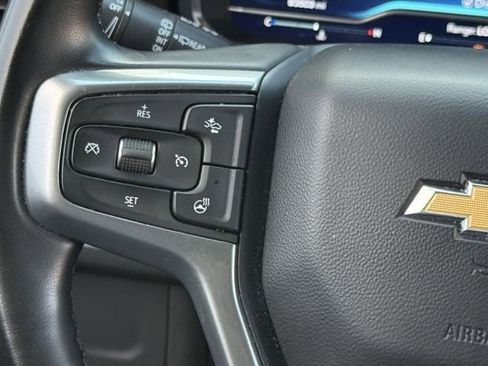 Used 2023 Chevrolet Suburban Premier image 14
