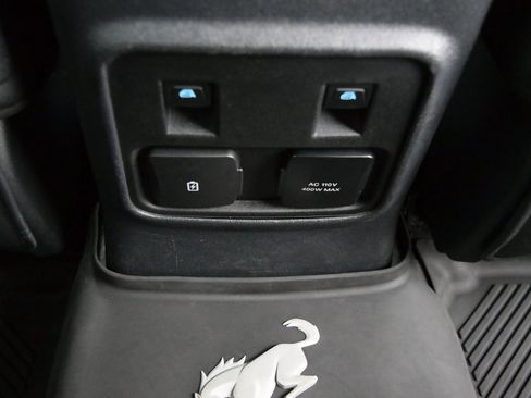 Used 2023 Ford Bronco Badlands image 37