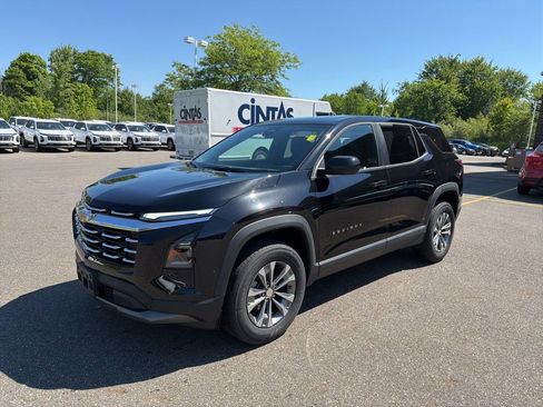 Used 2025 Chevrolet Equinox LT FWD image 5