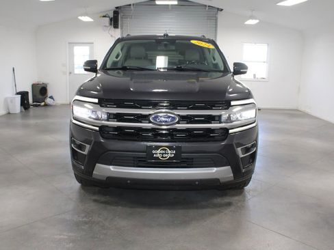 Used 2024 Ford Expedition Limited image 22