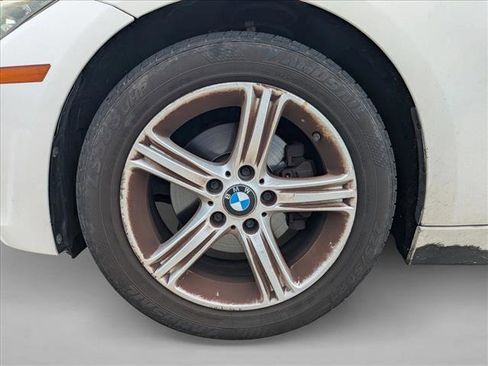 Used 2015 BMW 320i Sedan RWD image 17