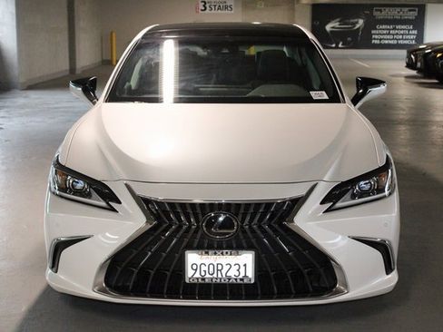 Certified 2023 Lexus ES 350 w/ Premium Package image 2