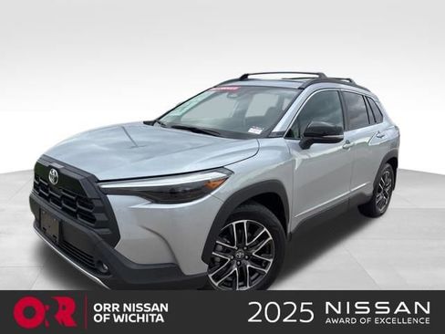 Used 2026 Toyota Corolla Cross XLE w/ Convenience Package AWD/4WD image 1