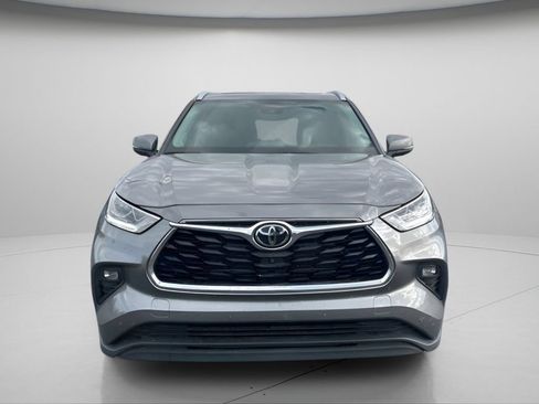 Used 2025 Toyota Highlander Limited image 11