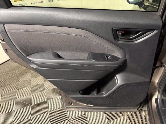 Used 2025 Subaru Forester Premium AWD/4WD image 19