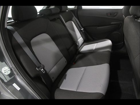 Certified 2023 Hyundai Kona SE AWD/4WD image 18