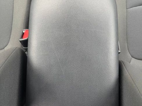 Used 2021 Toyota RAV4 LE image 16