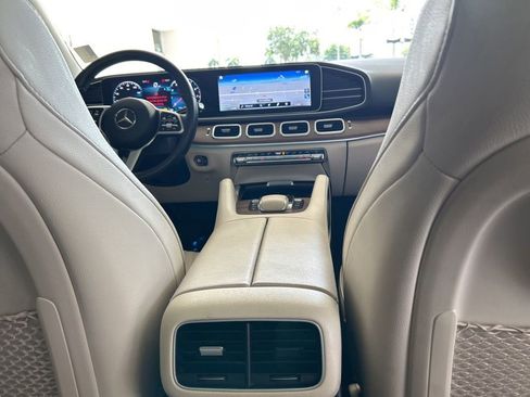 Used 2022 Mercedes-Benz GLE 450 4MATIC w/ AMG Line Exterior image 33