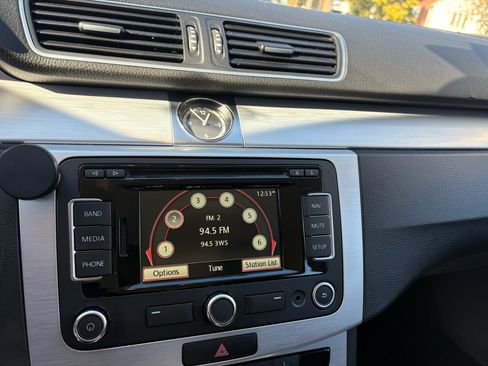 Used 2015 Volkswagen CC Sport image 12