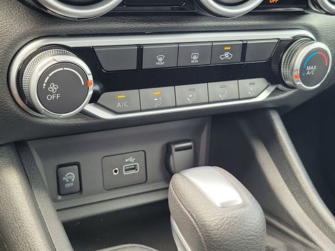 Used 2025 Nissan Sentra S FWD image 26