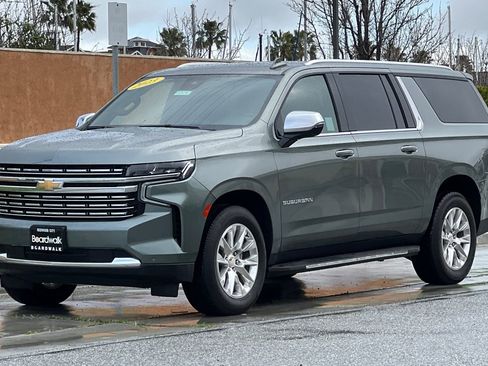Used 2023 Chevrolet Suburban Premier AWD/4WD image 8
