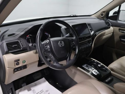 Used 2017 Honda Pilot Touring image 15
