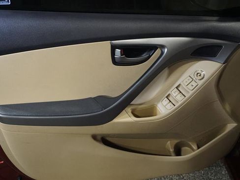 Used 2013 Hyundai Elantra GLS image 11