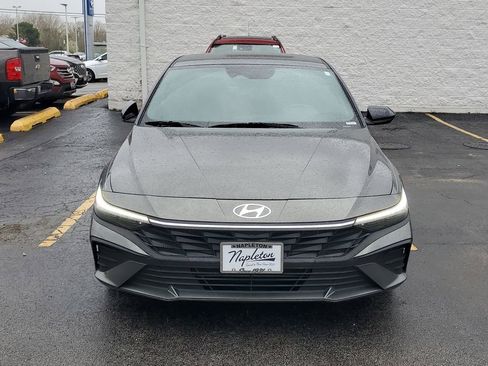 Certified 2025 Hyundai Elantra Sport image 2