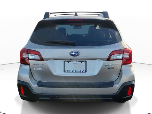 Used 2018 Subaru Outback 2.5i Limited image 5