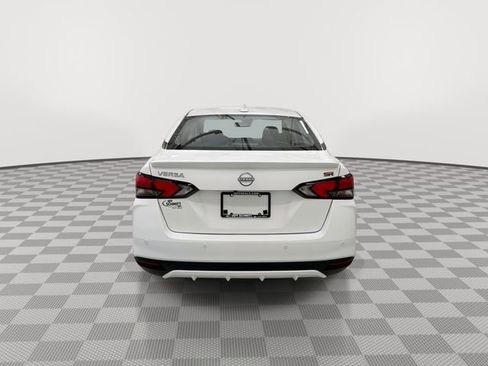 New 2025 Nissan Versa SR w/ Trunk Package image 9