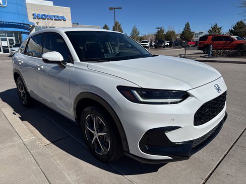 Certified 2024 Honda HR-V EX-L image 3