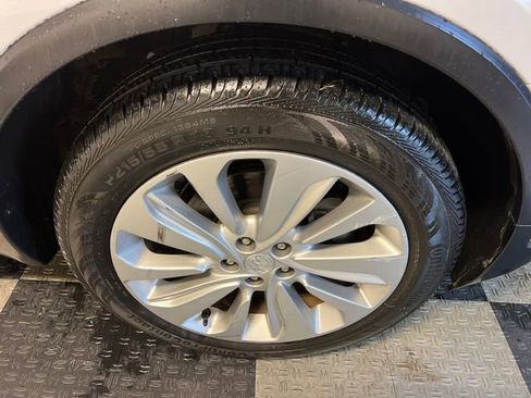 Used 2018 Buick Encore Preferred image 9