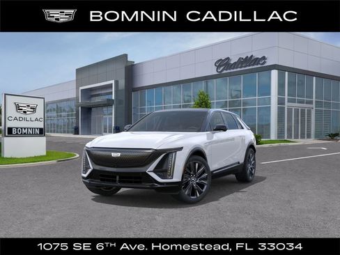 New 2026 Cadillac Lyriq Signature Sport RWD image 1