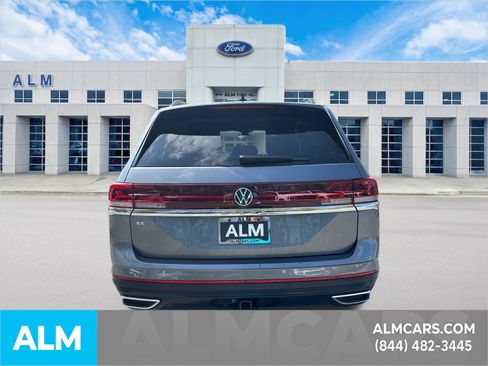 Used 2025 Volkswagen Atlas SE image 6