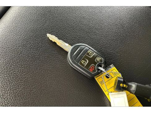 Used 2012 Ford F150 Lariat w/ Lariat Chrome Pkg image 12