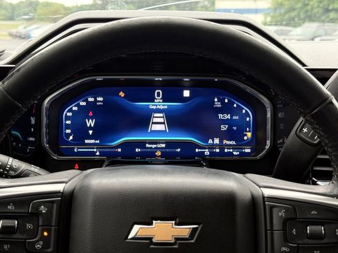 Used 2022 Chevrolet Silverado 1500 LT AWD/4WD image 37