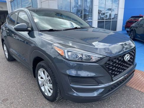 Used 2021 Hyundai Tucson SE image 2