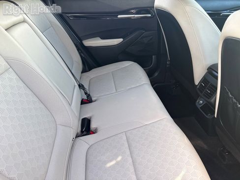 Used 2022 Kia Seltos SX w/ Sunroof Package image 28