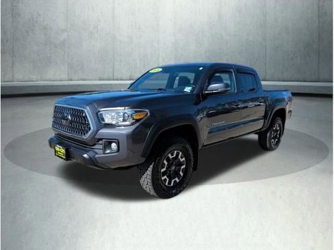 Used 2018 Toyota Tacoma TRD Off-Road w/ Technology Package AWD/4WD image 1