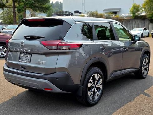 Used 2023 Nissan Rogue SV FWD image 7