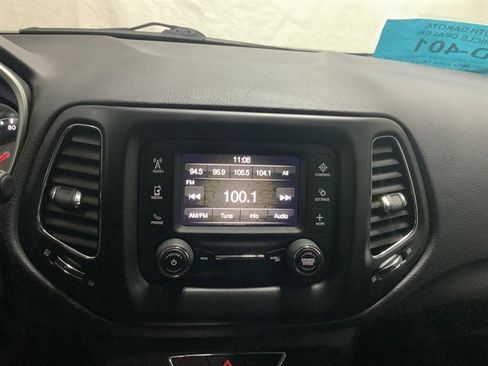 Used 2017 Jeep Compass Latitude image 25