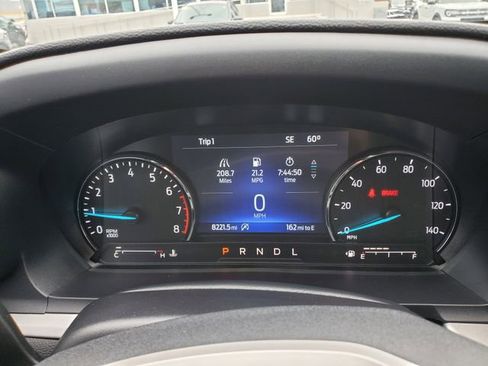 Used 2024 Ford Explorer XLT w/ Equipment Group 202A AWD/4WD image 17