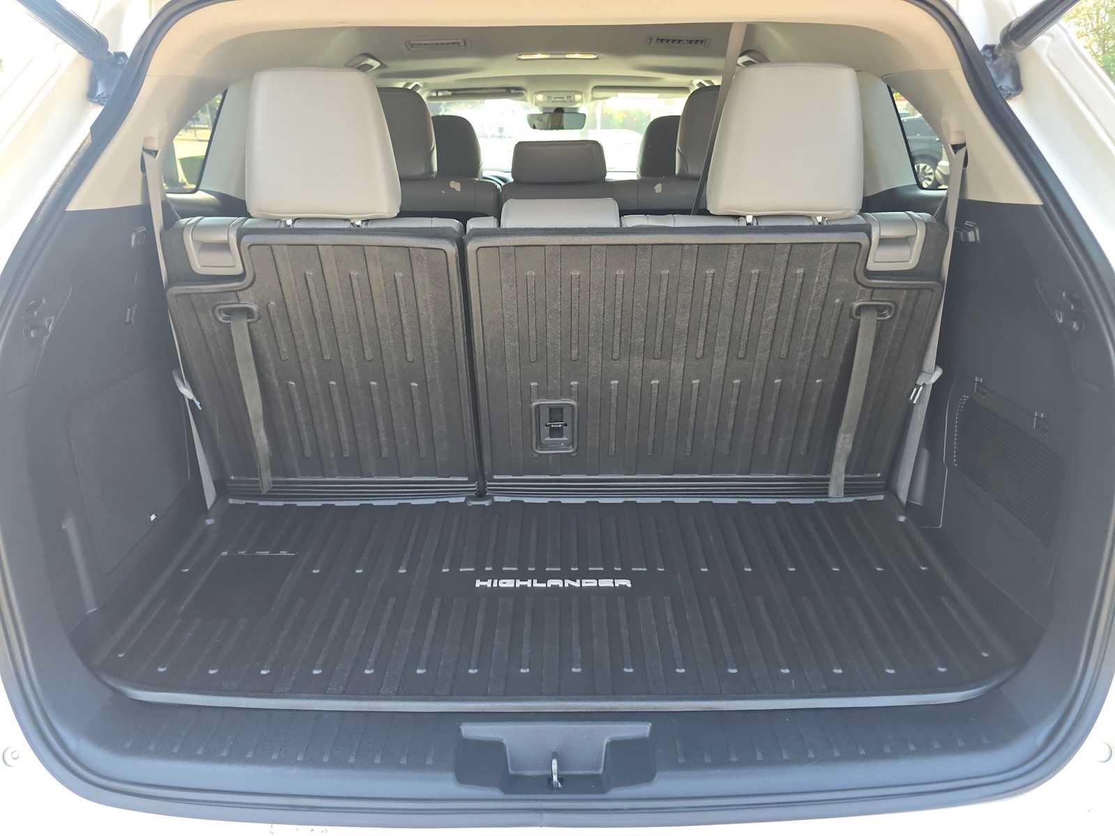 Used 2021 Toyota Highlander Limited AWD/4WD image 14