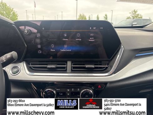 Used 2025 Chevrolet Trax LT w/ LT Convenience Package FWD image 15