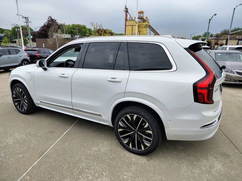New 2026 Volvo XC90 T8 Plus w/ Protection Package AWD/4WD image 7