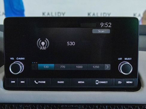 Used 2025 Honda HR-V LX image 8