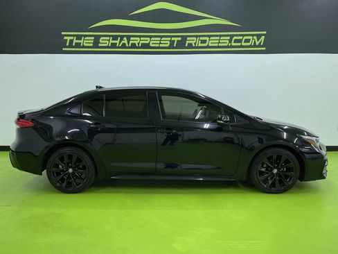 Used 2023 Toyota Corolla SE w/ SE Premium Package image 11