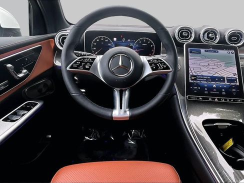 Certified 2023 Mercedes-Benz GLC 300 4MATIC image 6