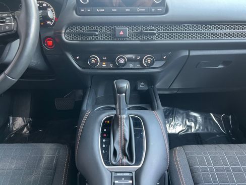 Used 2025 Honda HR-V Sport image 11