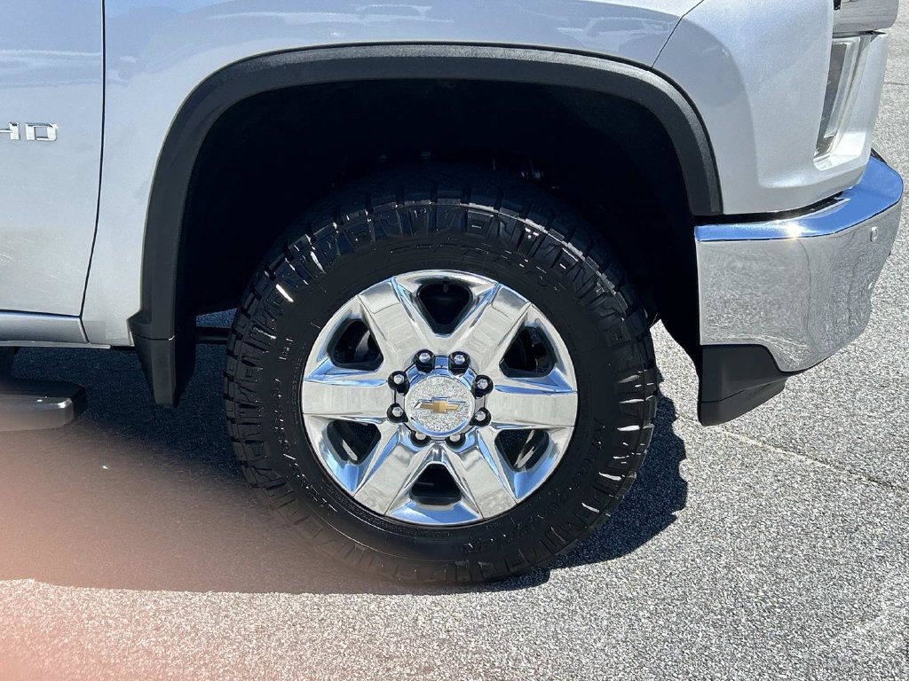 Used 2022 Chevrolet Silverado 3500 LTZ w/ LTZ Plus Package AWD/4WD image 10