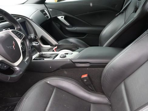 Used 2019 Chevrolet Corvette Stingray w/ 2LT Preferred Equipment Group image 9