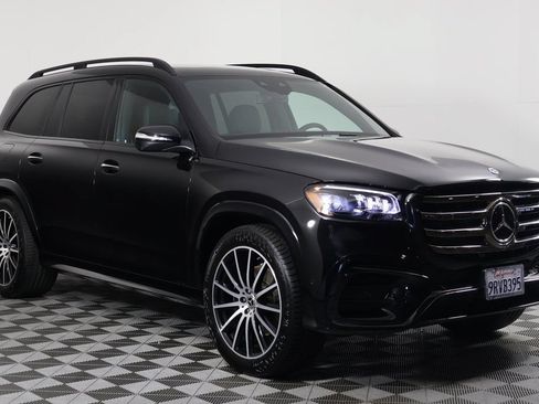 Certified 2025 Mercedes-Benz GLS 450 4MATIC image 3