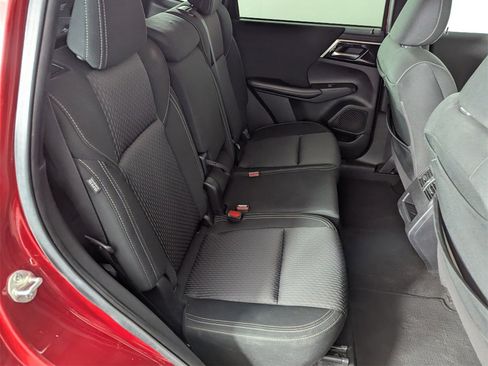 Used 2022 Mitsubishi Outlander ES image 33