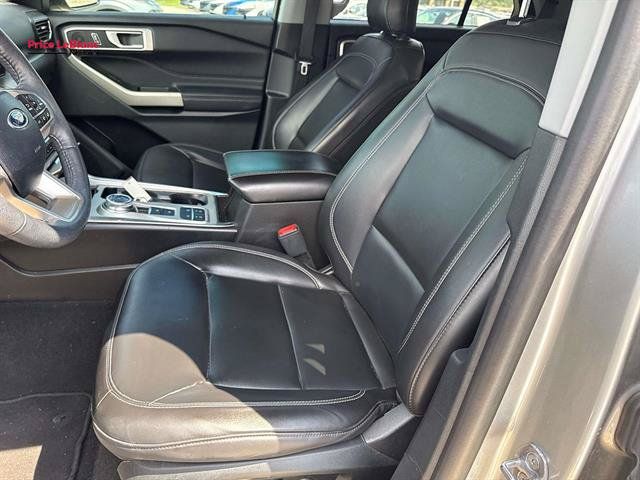 Used 2024 Ford Explorer XLT w/ Equipment Group 202A RWD image 16